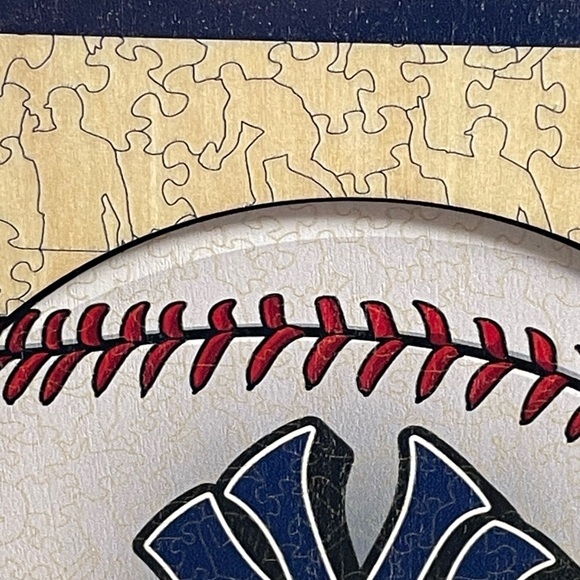 NY Yankees Puzzle with Logo wooden. 270 pieces. NEW sealed box. Iconic - Picture 2 of 5